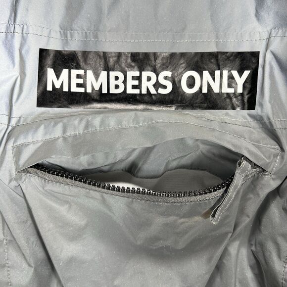 Members Only Pullover Windbreaker Men’s Small Silver Reflective NASA USA Patch - Picture 7 of 9